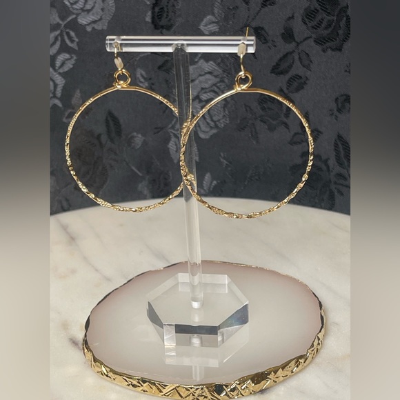 Brand New Gold Hoop Earrings - Picture 4 of 4